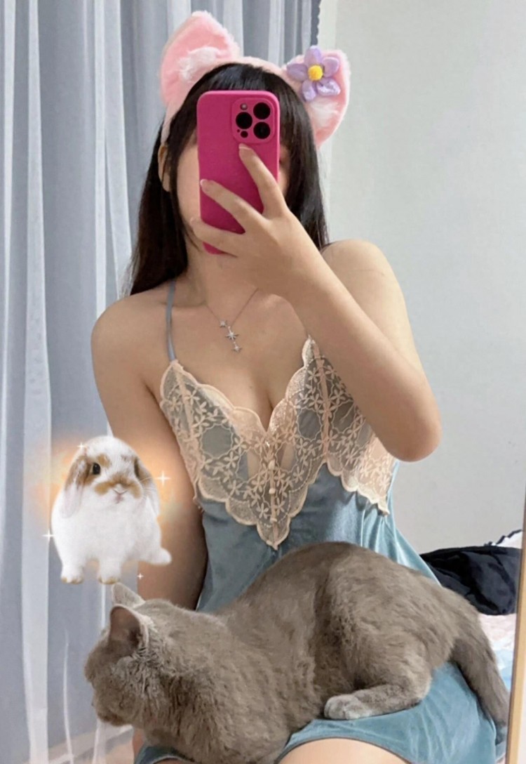 夜深人静微信附近人的妹子为何最容易撩到